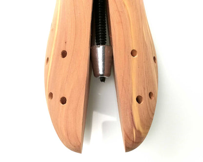 *Latest model* Ladies cedar wood shoe stretcher with bunion buttons