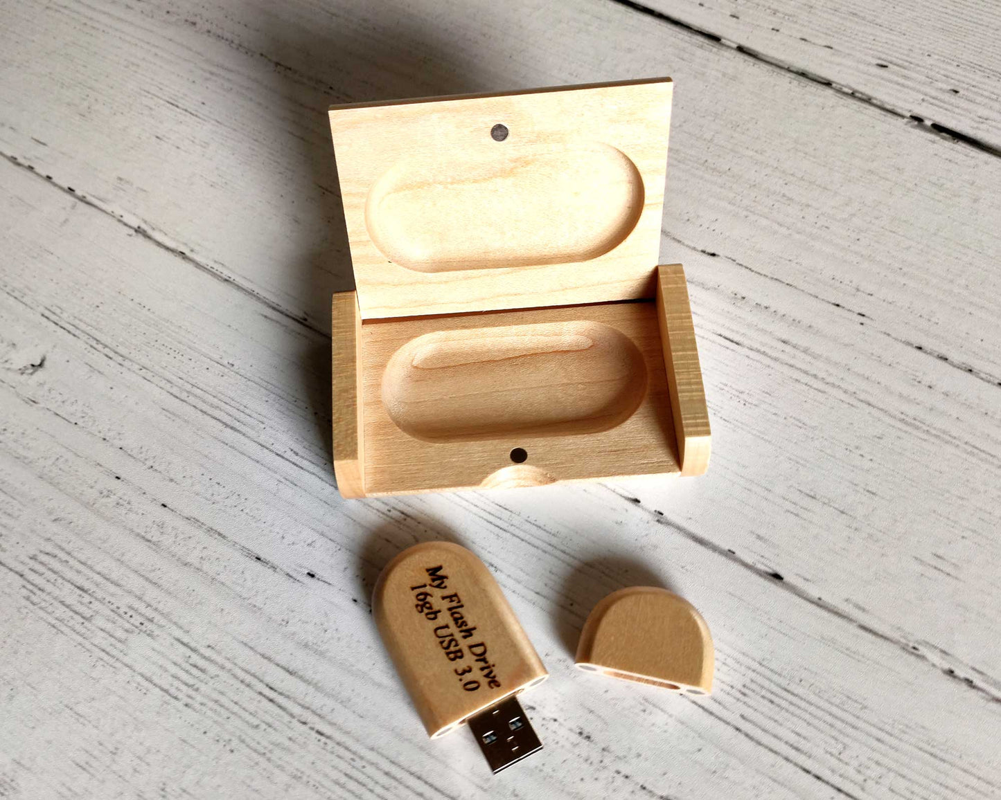 Personalised Maple wood USB 3.0 16GB flash drive in presentation box